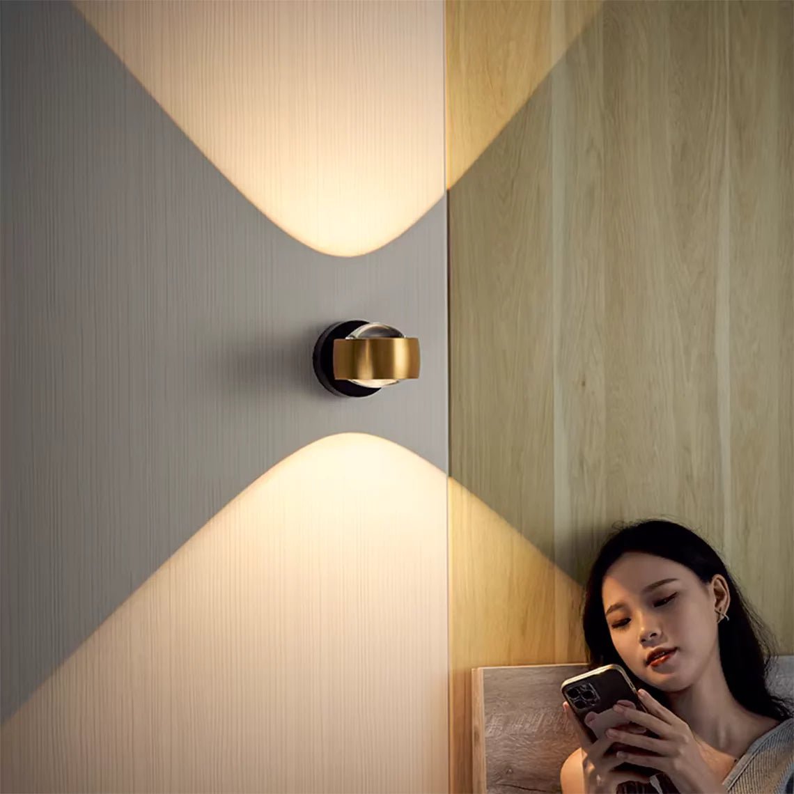 Orbit 360° Rotating Wall Lamp - Serene Luminaire